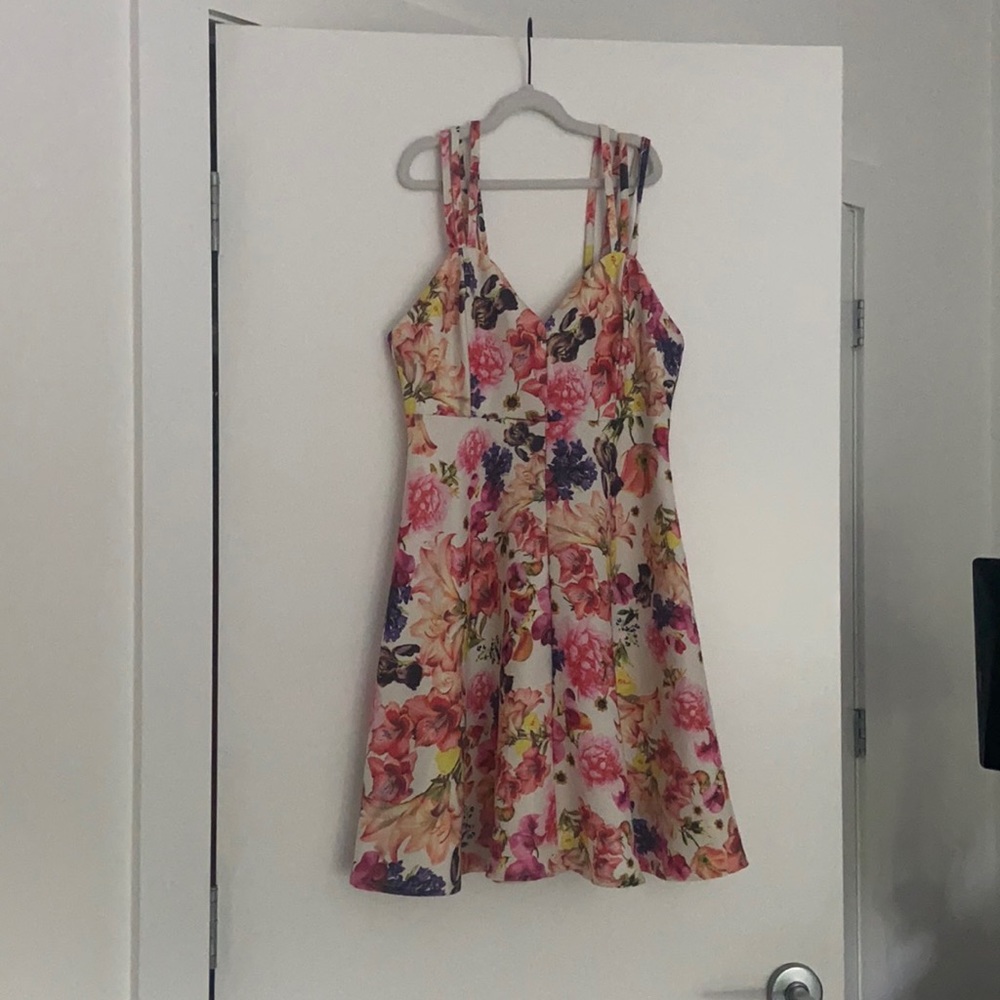 Nikibiki floral dress